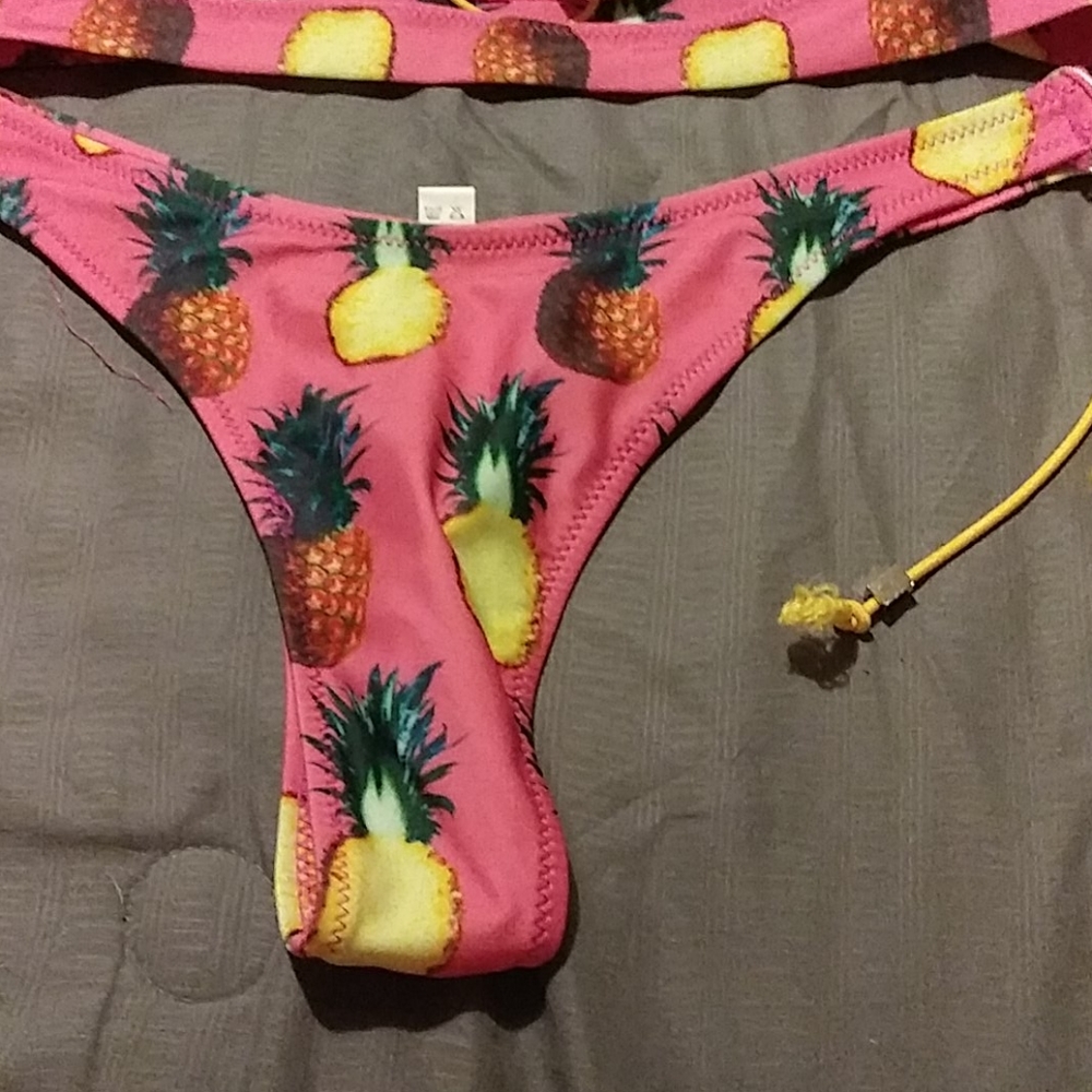 Swimsuit - Picture 2 of 3
